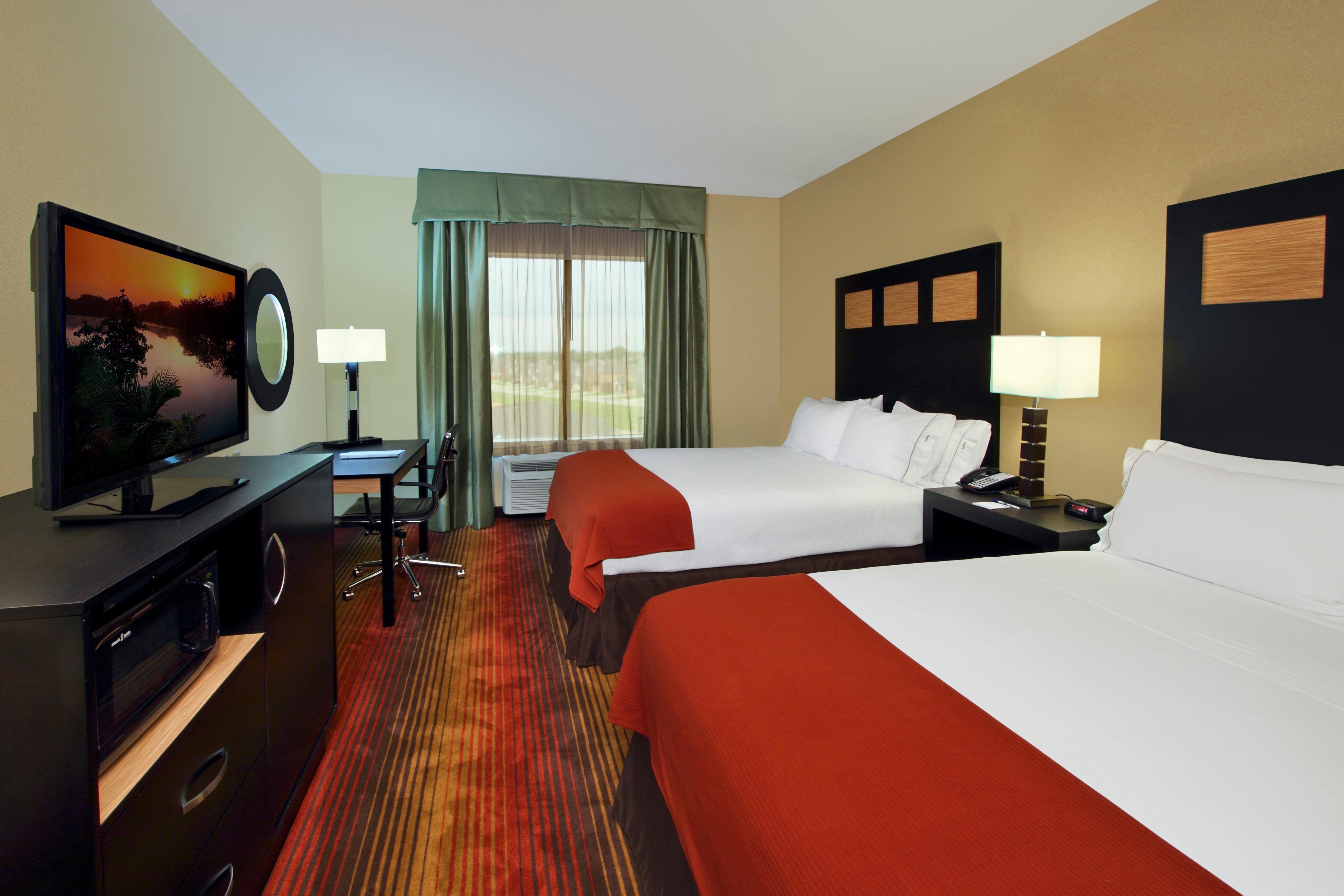 Holiday Inn Express & Suites Houston East - Baytown, An Ihg Hotel Exterior photo