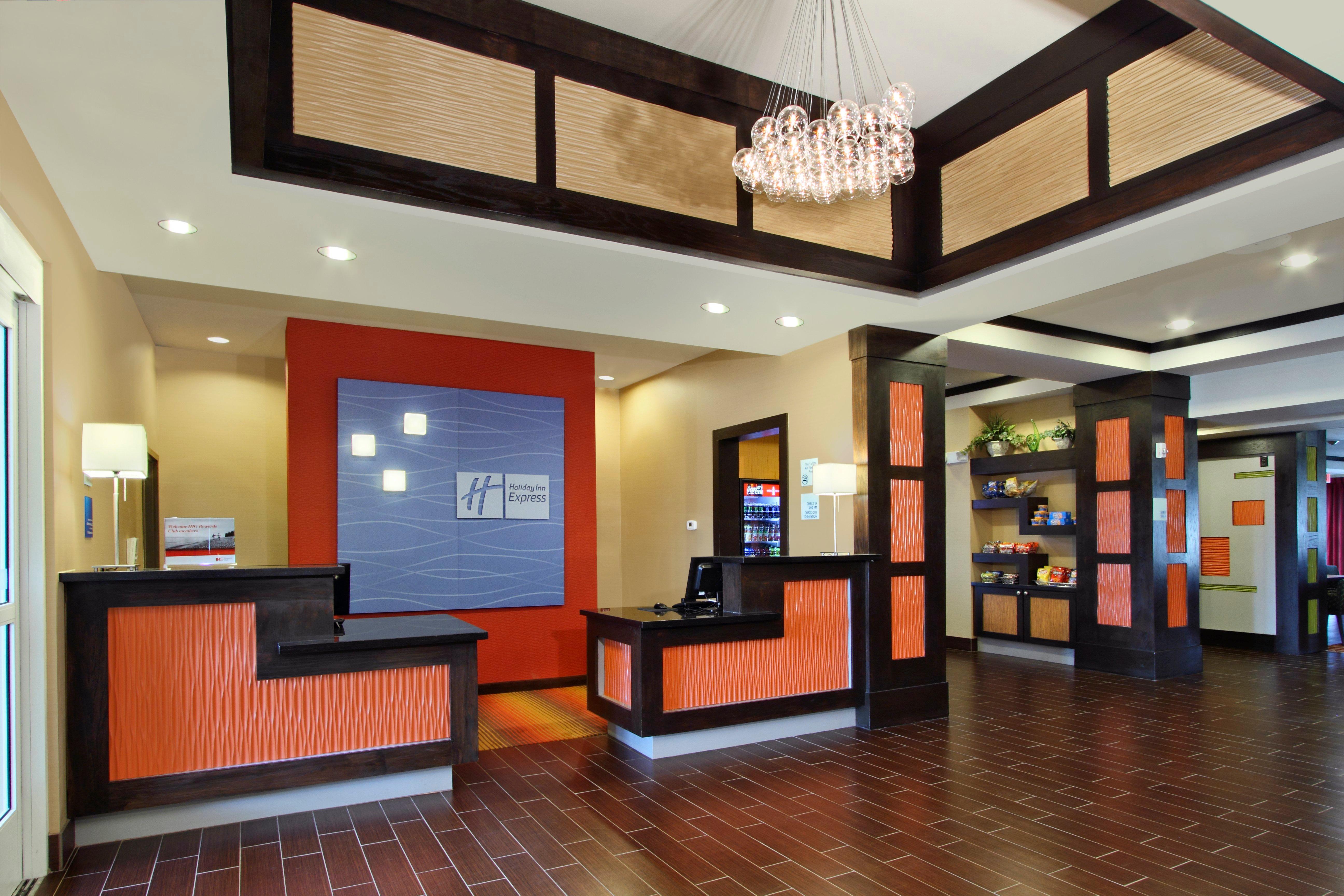 Holiday Inn Express & Suites Houston East - Baytown, An Ihg Hotel Exterior photo