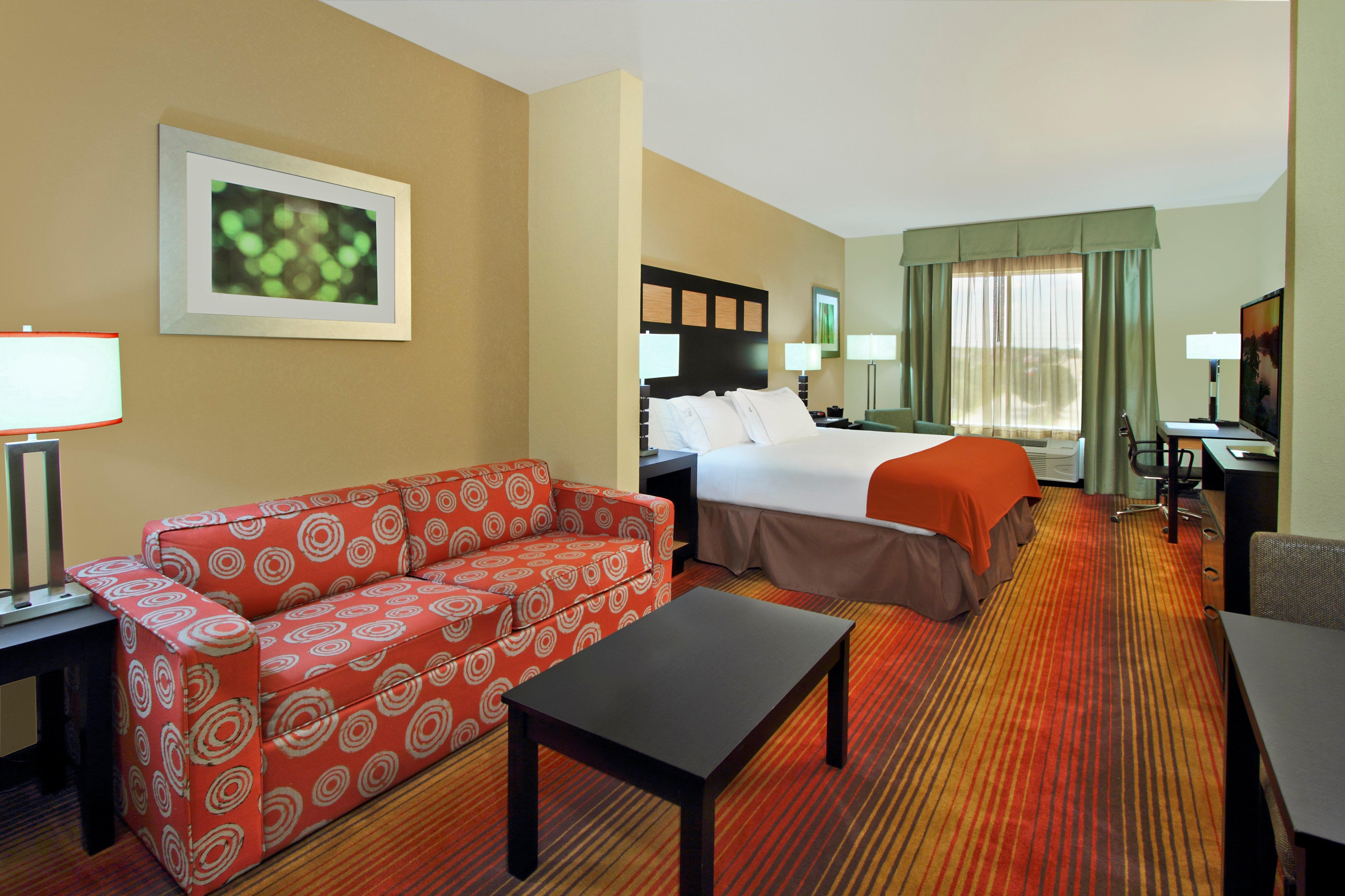Holiday Inn Express & Suites Houston East - Baytown, An Ihg Hotel Exterior photo